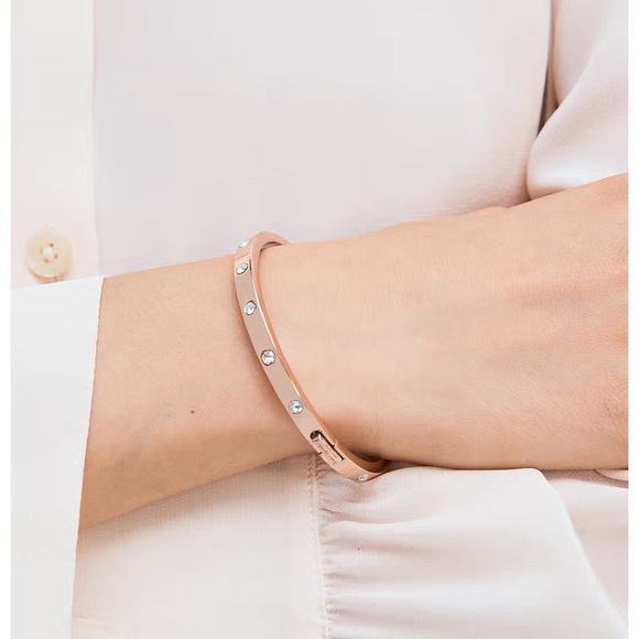 Kate Spade Set in Stone Hinged Bangle - Picture 3 of 7